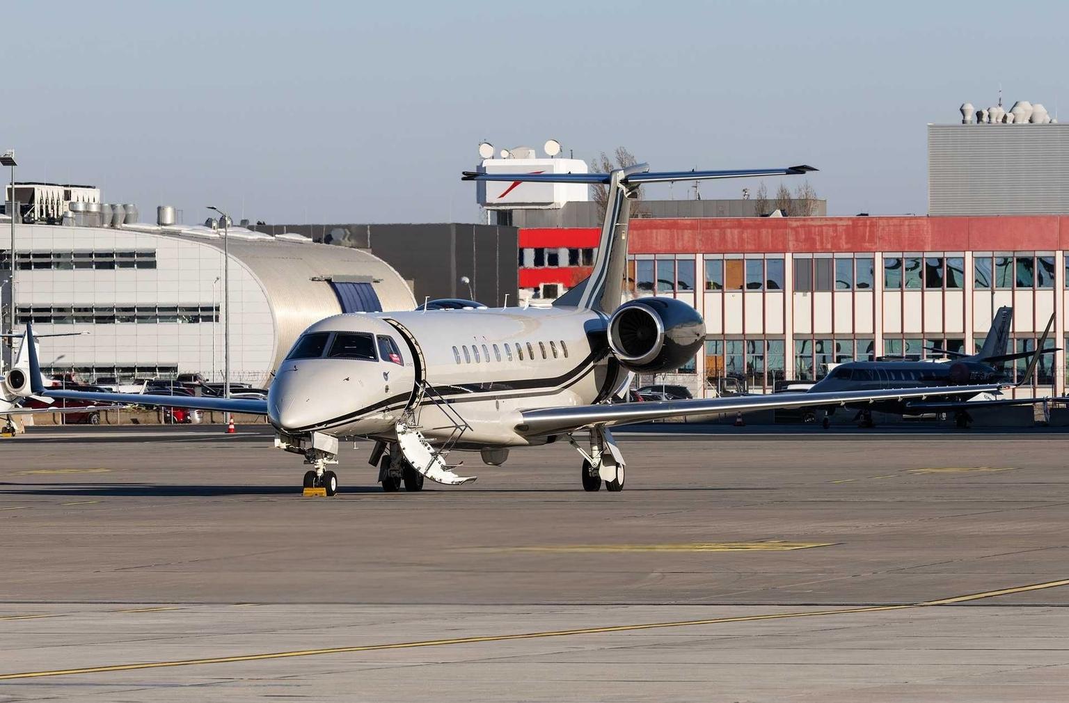 emptyLeg