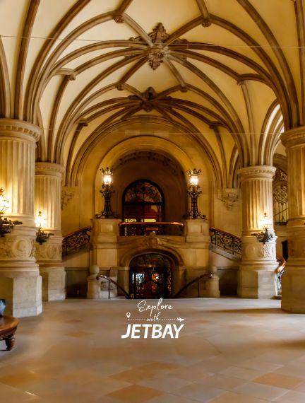 Rathaus (City Hall)