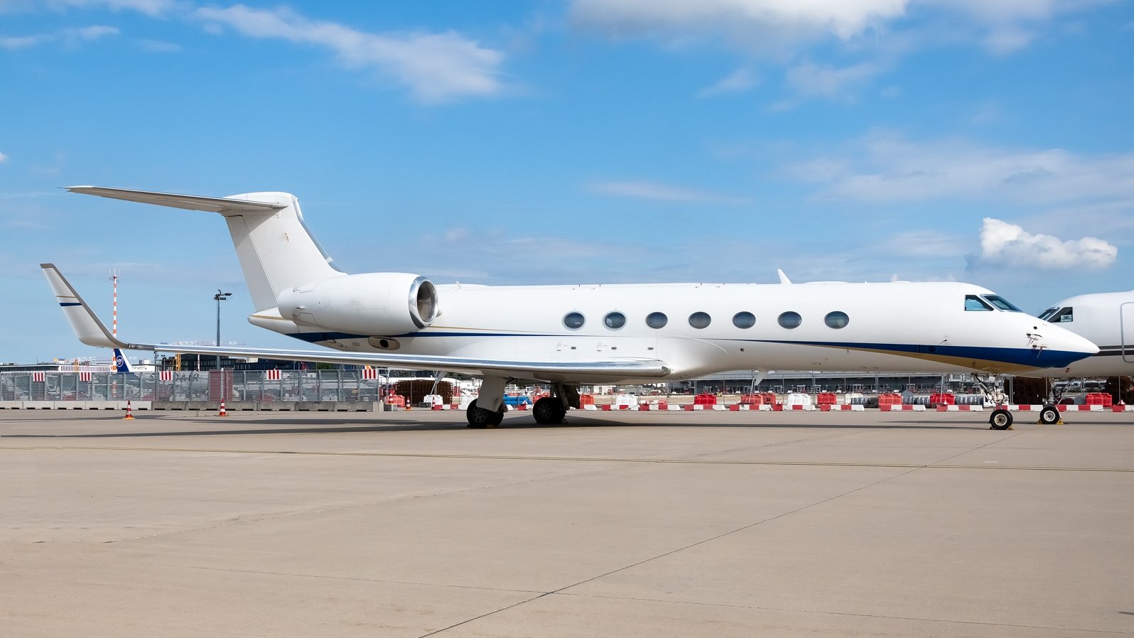 emptyLeg