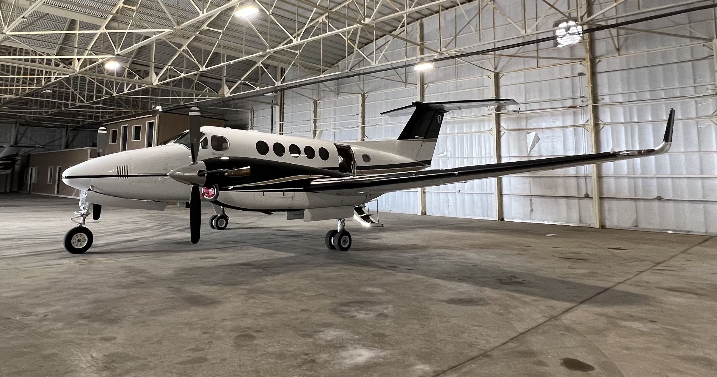 emptyLeg
