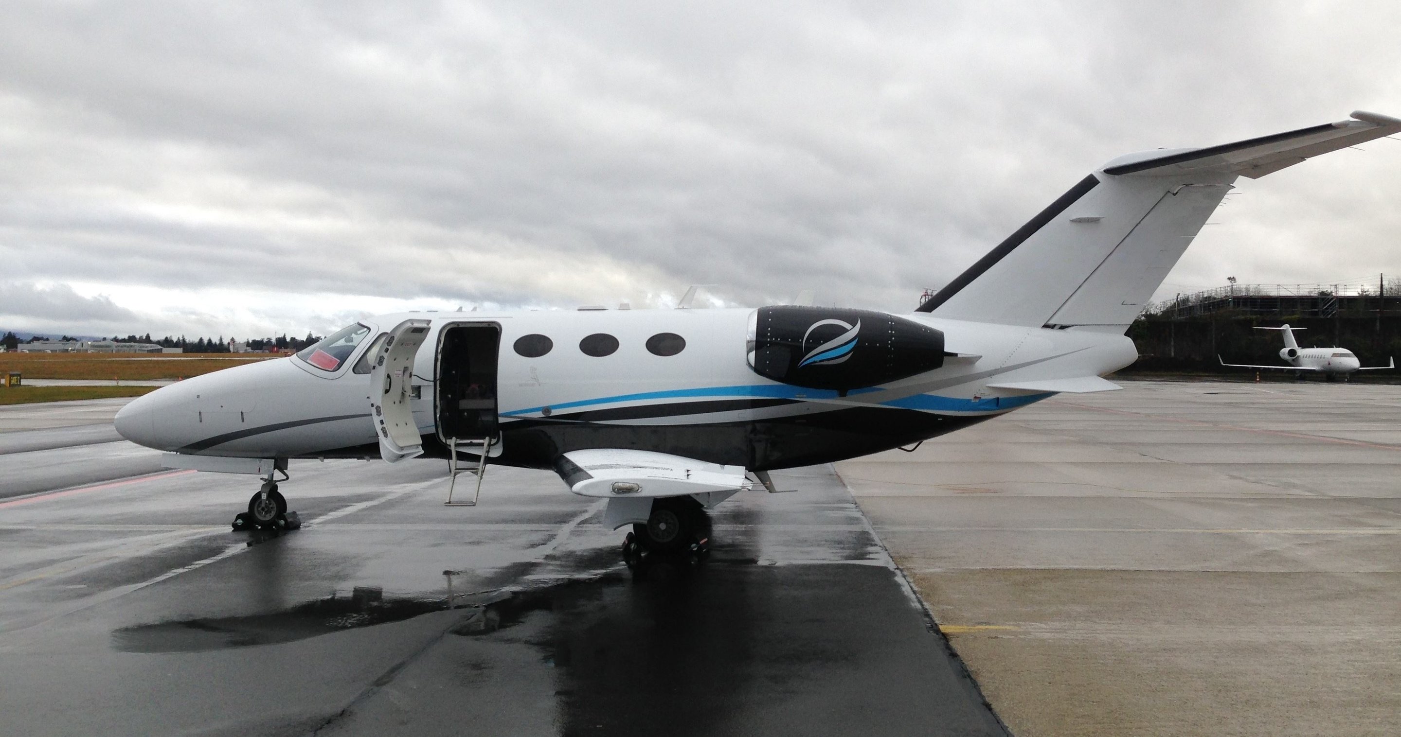 emptyLeg