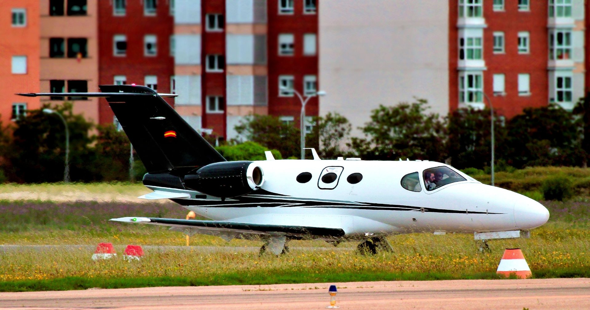 emptyLeg