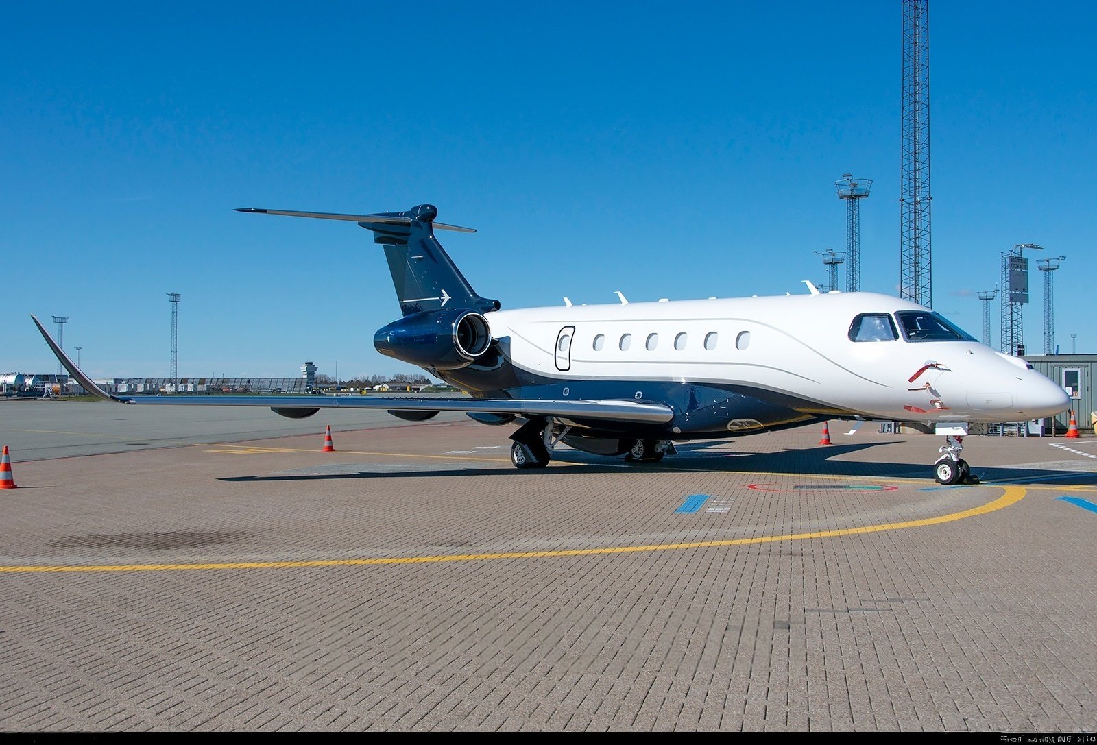 emptyLeg