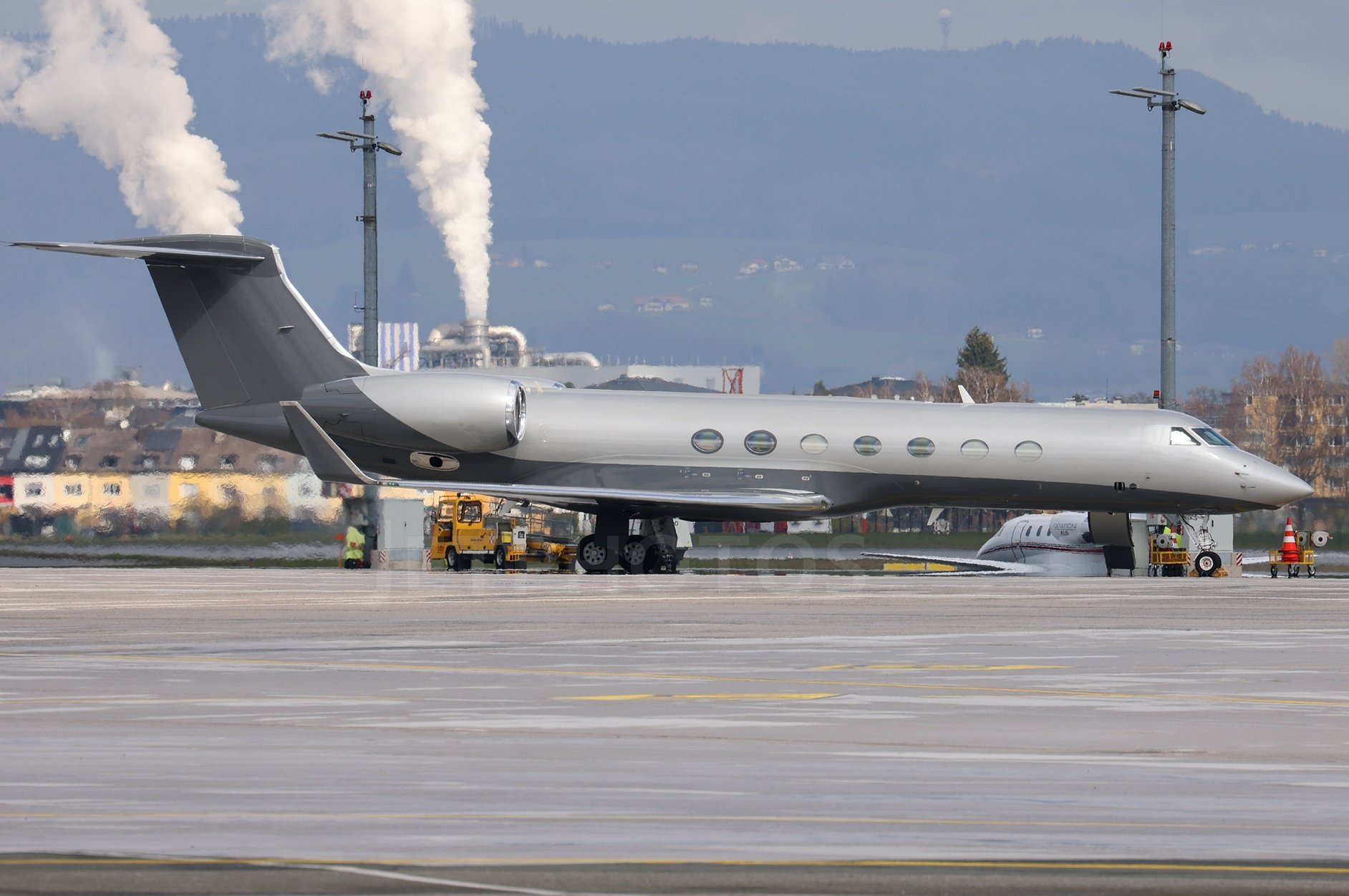 emptyLeg